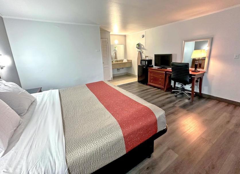 Red Carpet Inn - Stamford Kültér fotó